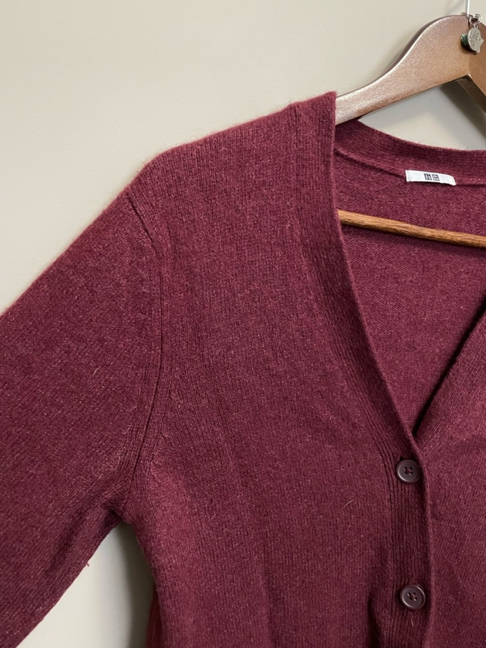 Uniqlo Burgundy Wool Alpaca Blend Cardigan Women’s Size Small - Picture 3 of 11